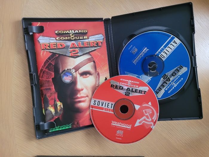 Command & Conquer - The First Decade (PC DVD ROM) - Plus bonus C&C games