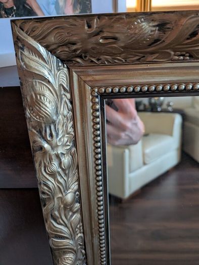 Gold mirror