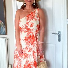 summer wedding guest/races dress