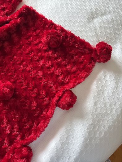 Wrap - Fluffy with Pom-poms
