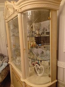 cabnet glass cabnet perfect condition.no marks or scratches nothing wrong with it need gone ASAP