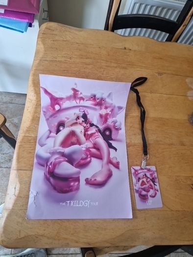 Melanie Martinez Memrobilia