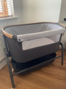 Maxi cosi iora next to me crib
