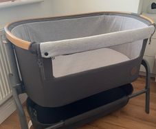 Maxi cosi iora next to me crib