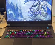 Alienware m18 R1 Gaming Laptop 18"