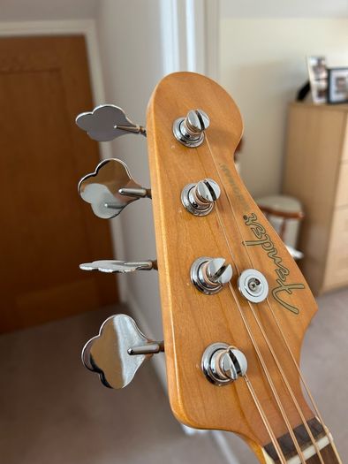 Fender Kingman Acoustic/Electric Bass Guitar with hard shell case.