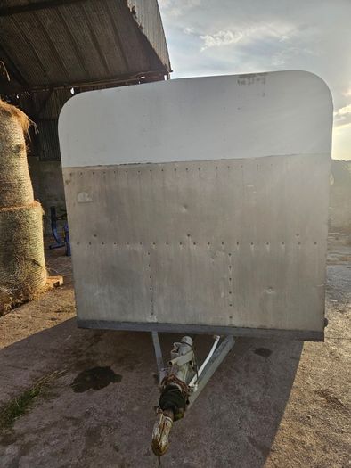 Cattle box
