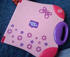 LEAPFROG LeapStart Interactive Book Case - Pink