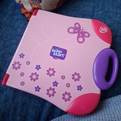 LEAPFROG LeapStart Interactive Book Case - Pink