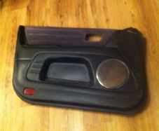 Lexus is200, 4x Very Good Black Door cards.