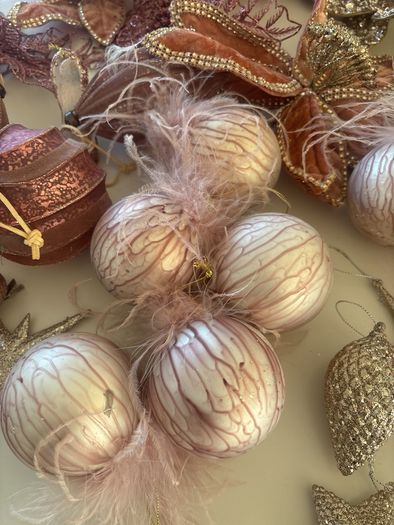 christmas tree decorations