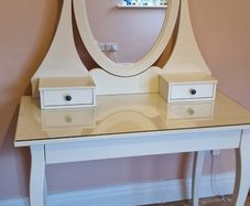 Dressing table