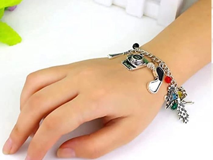 Stranger Things Shiny Charm Bracelet Movie Inspired Cosplay Jewelry (FREE POSTAGE)
