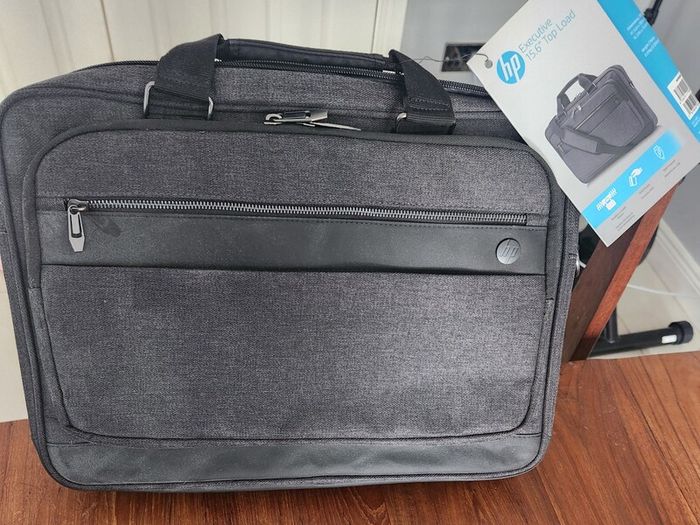 HP Executive Top Load Laptop Bag 15.6" - Grey - Brand new