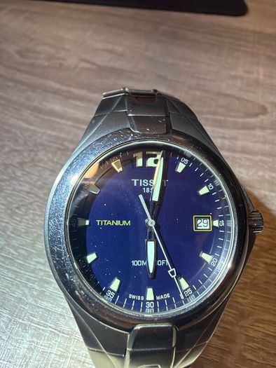 Vintage Tissot Mens Watch - Titanium Quartz Date