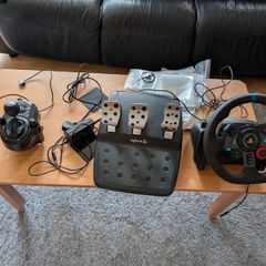 Logitech G29 Racing Wheel, Pedals and Shifter (PC/PS3/PS4)