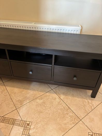 Tv Unit with free tv if wanted