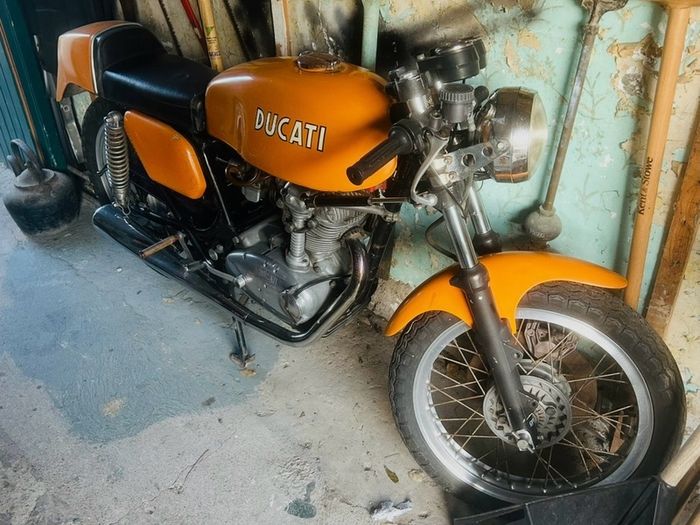 Ducati Desmo 250