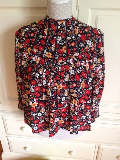 Bnwt Zara Floral Top Size Xs (8)