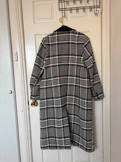 Black and White 90s Style Checkered Long Coat with Shoulder pads