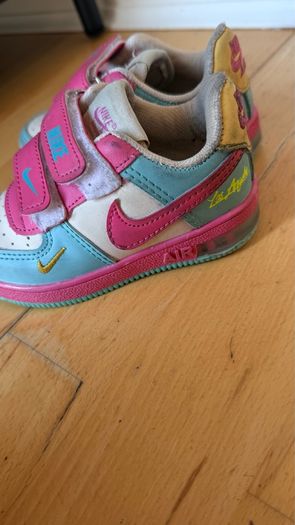 toddler's shoes