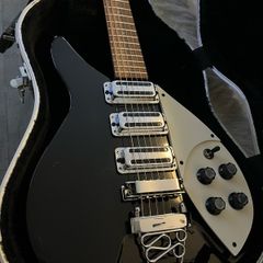 Legend Rickenbacker 325