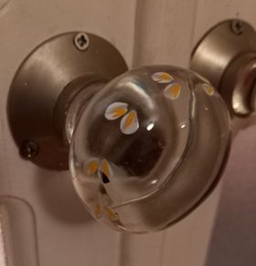 Stunning Period Style Glass Doorknobs Arnotts