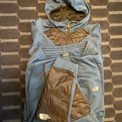 Boys North face tracksuit XL