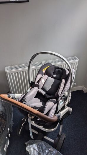 Joolz Hub travel system with Cybex Cloud infant car seat