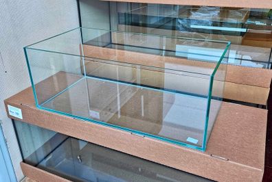 Pure View Shallow Aquarium 80x35x30 | 84 Litres