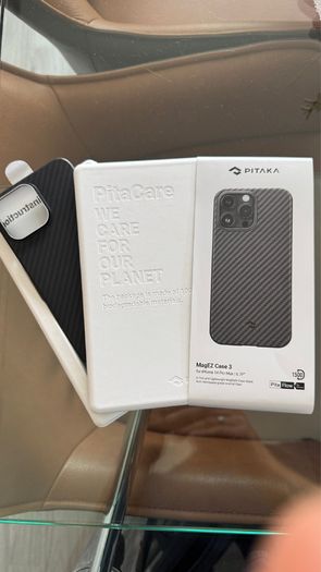 Pitaka fiber case