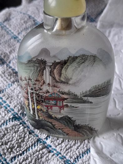 old oriental snuff bottle
