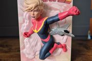 Captain Marvel 3D Comic Standee