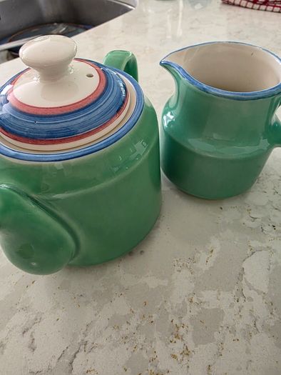 CARIGALINE plates bowls cups milk jug tea pot