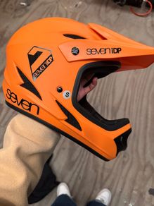 7IDP Full Face Mountain Bike helmet