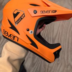 7IDP Full Face Mountain Bike helmet