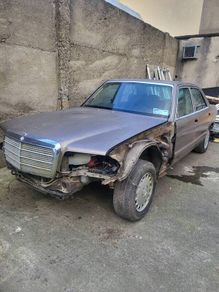 Breaking Mercedes 420se