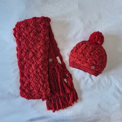 Hat & Scarf set (John Rocha)