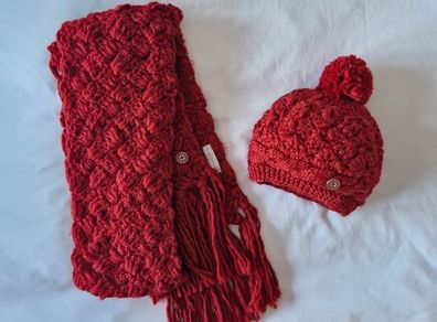 Hat & Scarf set (John Rocha)
