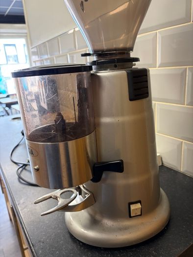 grinder coffe  gaggia profesional