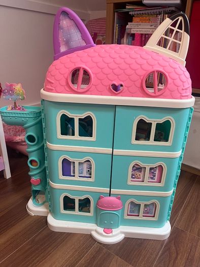 Gabbys Dollhouse