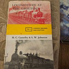 Locomotives At The Grouping. No3 London Midland And Scottish.  By H.c. Carsserley & S. W. Johnston.  1960 First Edition Hardback With Dustjacket In Good Condition.  See Photos For Same.