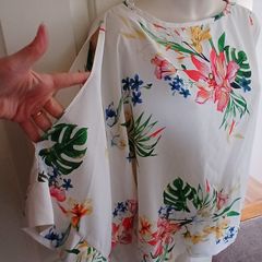 Floral top