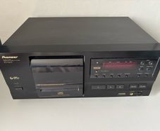 Pioneer PD-F607 25 disc CD player