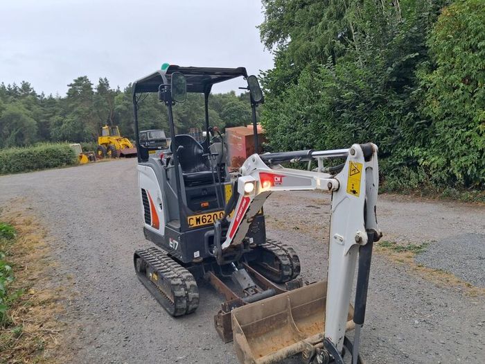 Bobcat E17