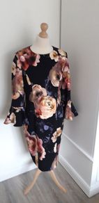 Joseph Ribkoff Beautiful Bell Sleeved Dress Size 12-14