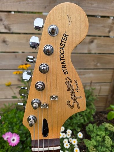 Squier Standard Series Stratocaster - EMG