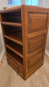 Hi-Fi Cabinet.
