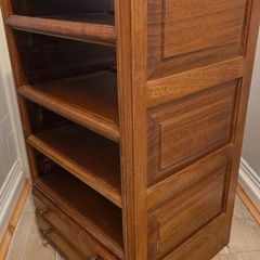 Hi-Fi Cabinet.
