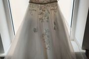 Girls elegant party dress
